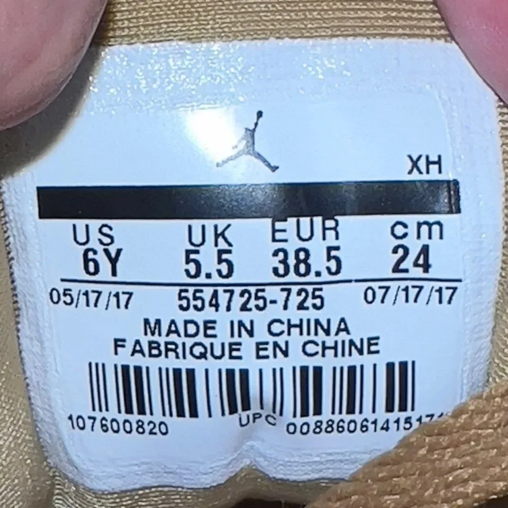 Air Jordan 1 Retro Mid GS‎ 'Golden Harvest' 554725-725 Youth 6 Women's 7.5